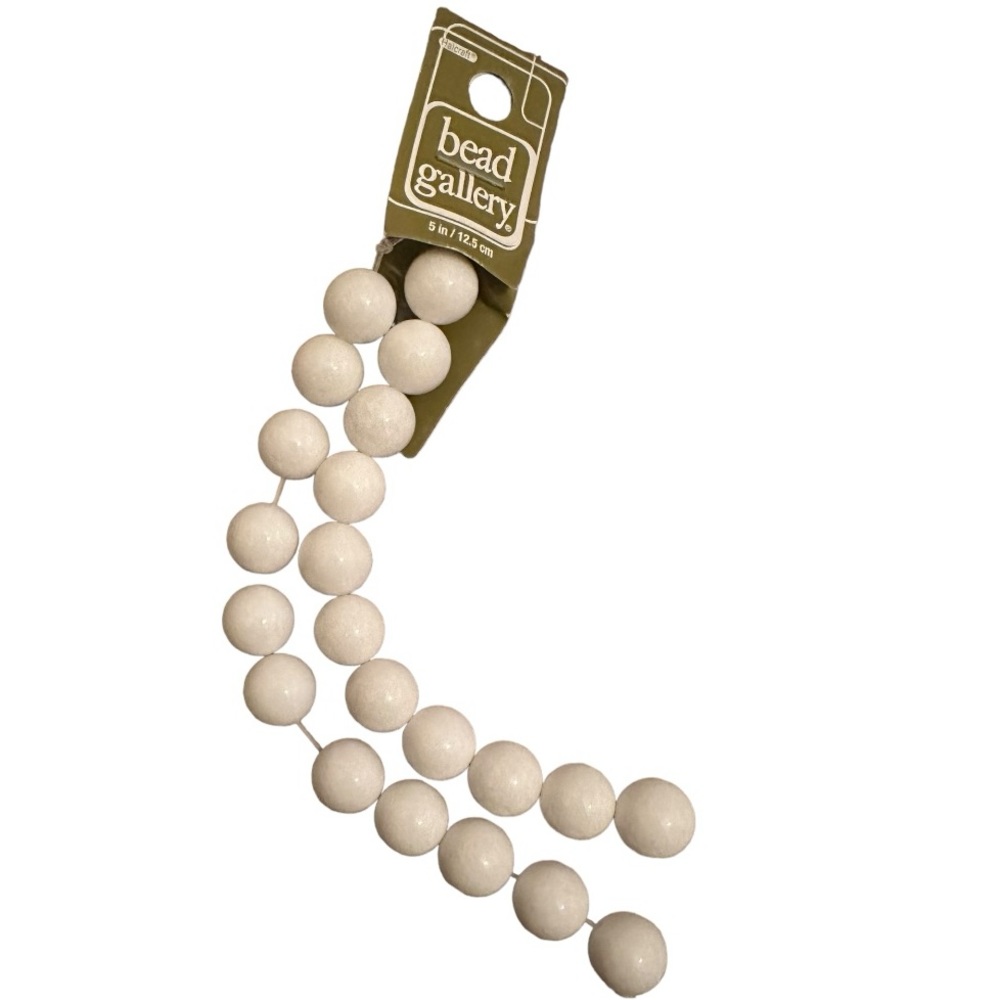 Bead Gallery White 1/4in Round Beads Set of 22 New With Tags Two 5” Long Strands